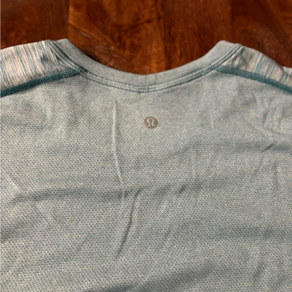 Lululemon Long Sleeve Performance T-Shirt - Picture 4 of 5